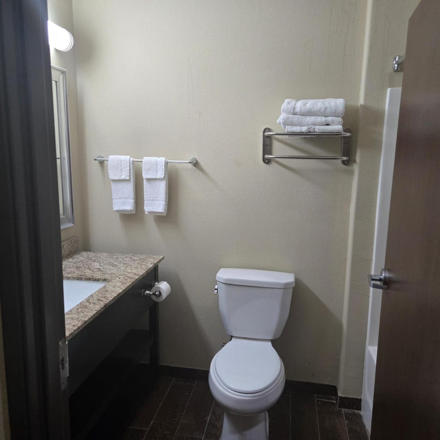 Karnes City Lodge Екстериор снимка